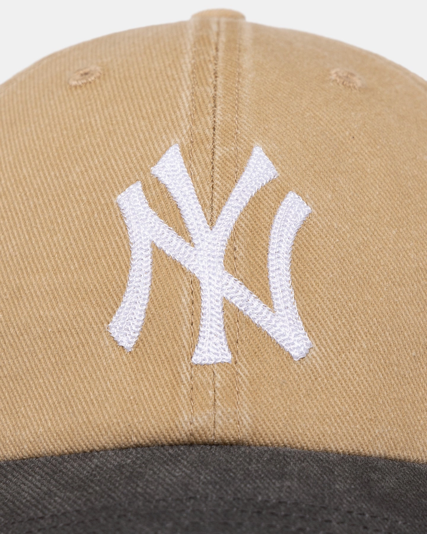 47 Brand New York Yankees 'Apollo Chain' 47 Clean Up Strapback Khaki