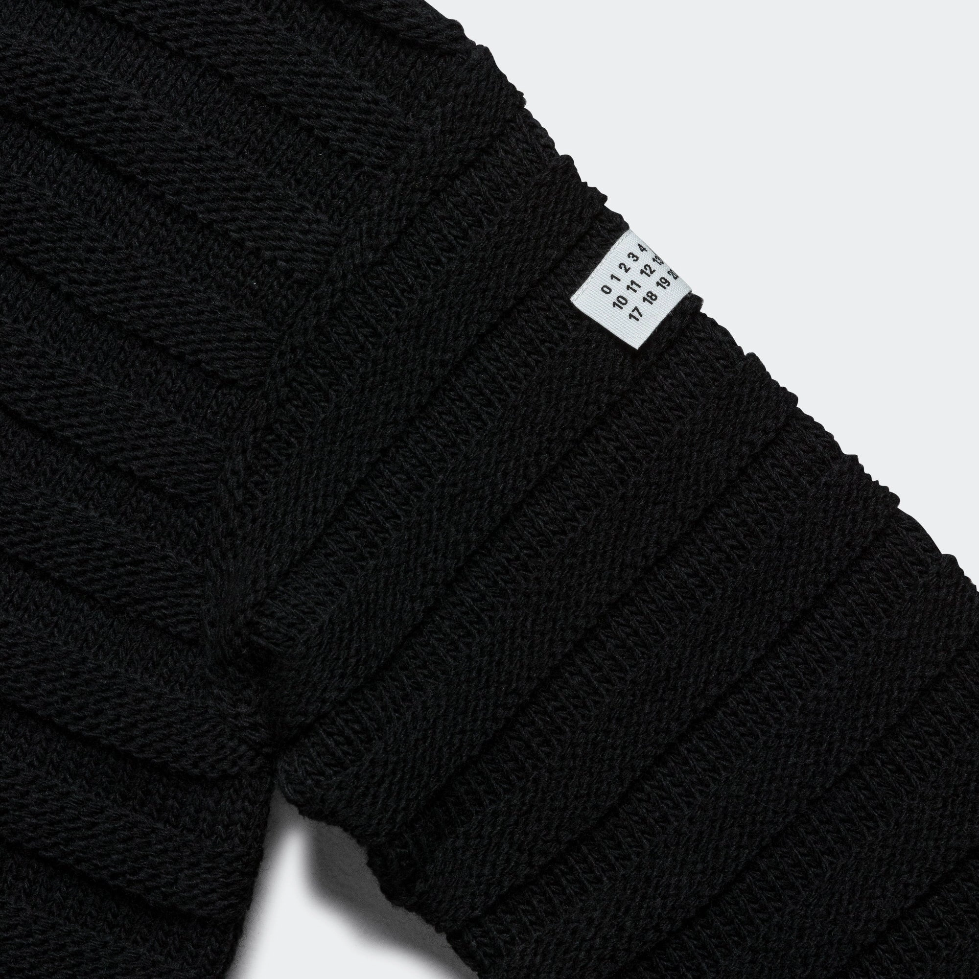 Horizontal Links Pullover Knit - Black