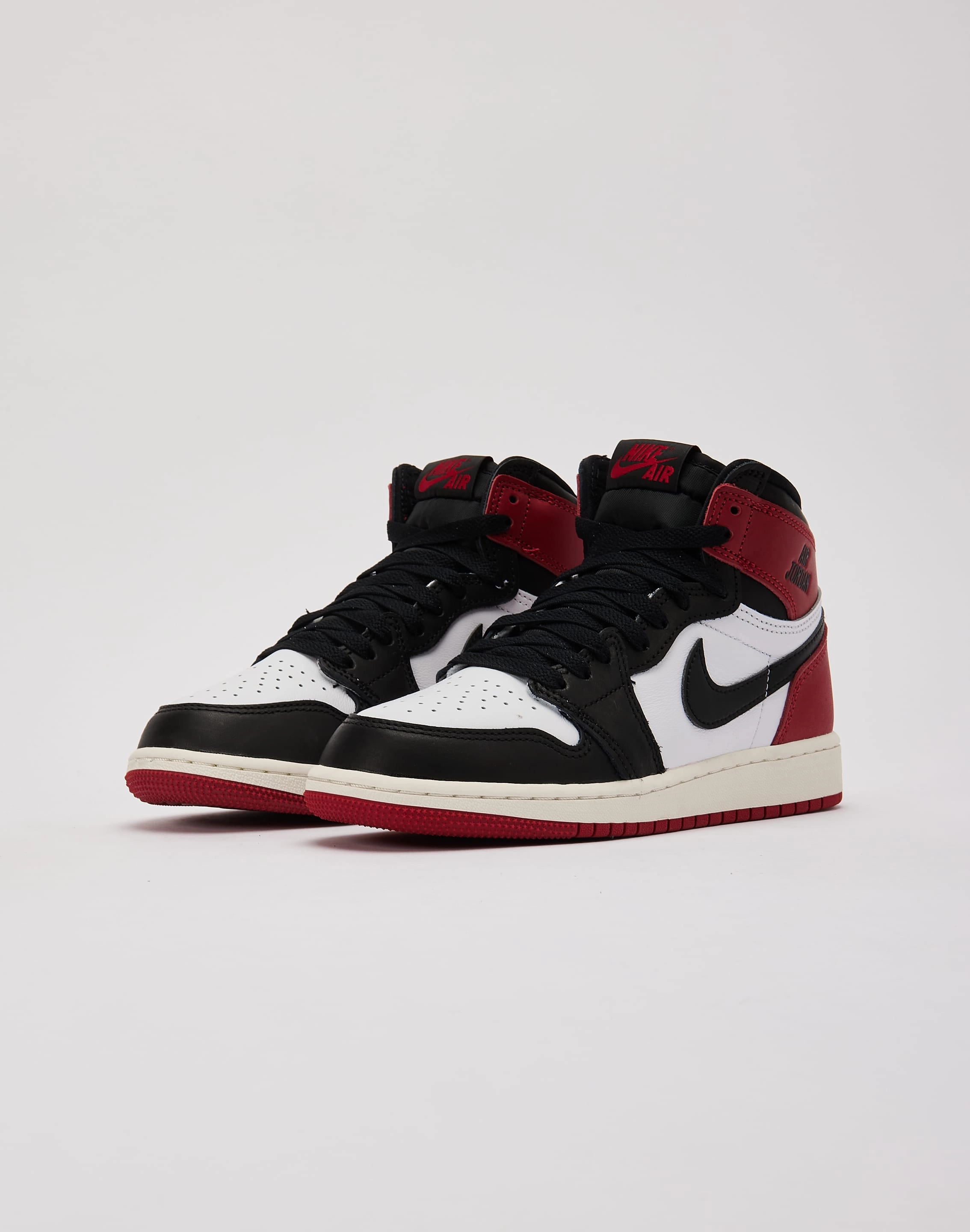 Jordan Air Jordan 1 Retro High OG 'Black Toe Reimagined' Grade-School