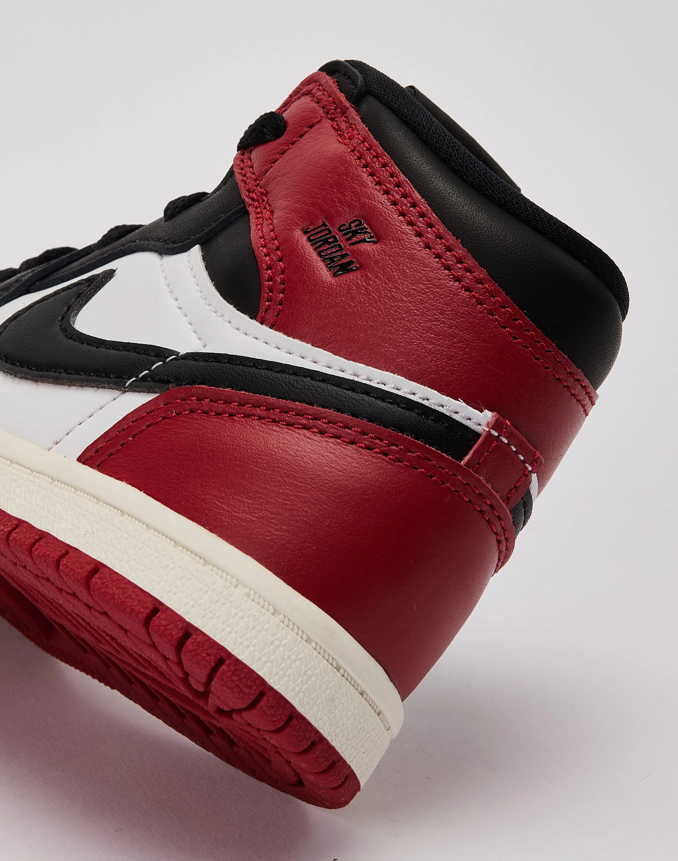 Jordan Air Jordan 1 Retro High OG 'Black Toe Reimagined' Toddler