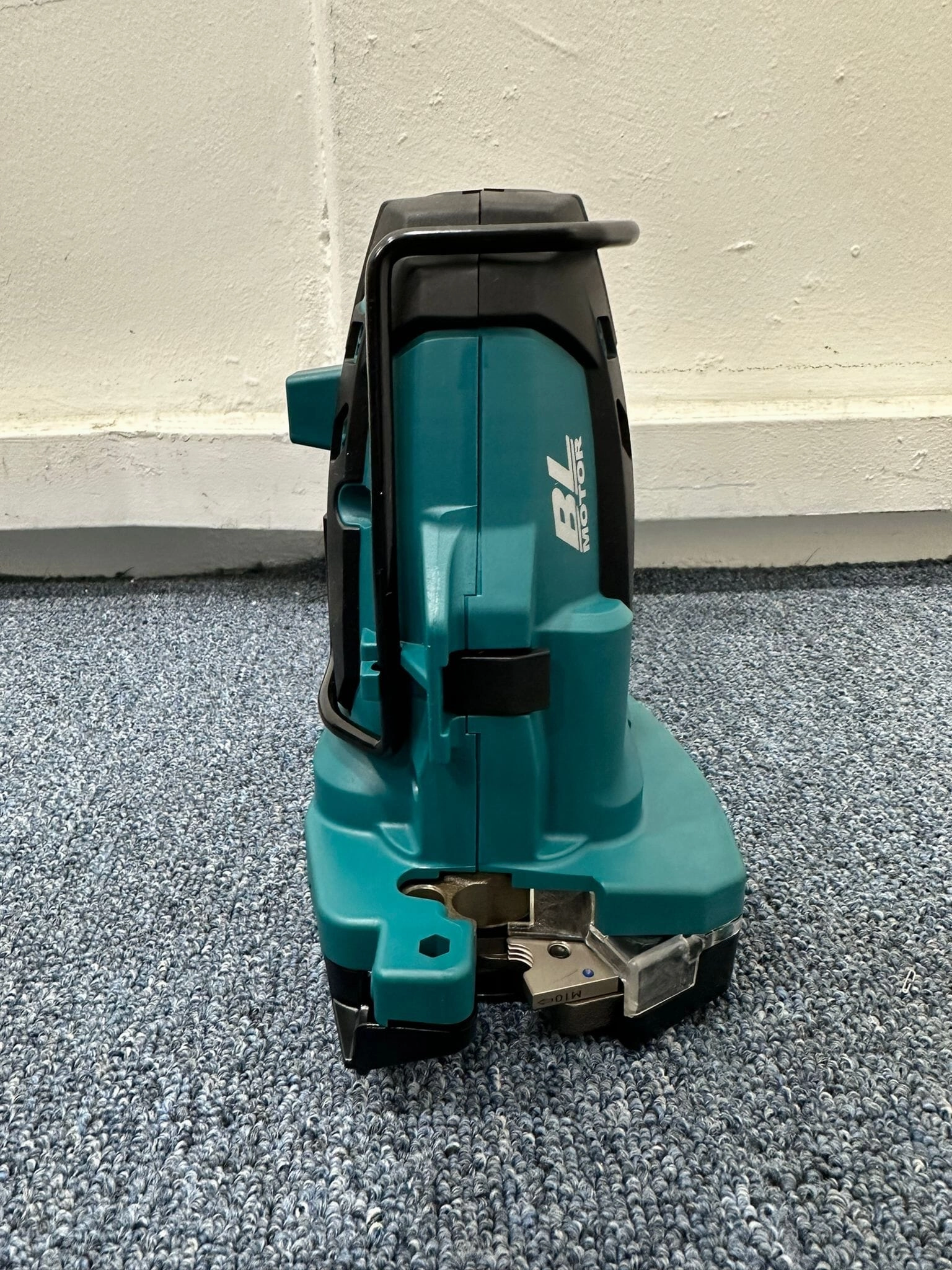 Makita M-DSC102ZJ 18V Cordless Threaded Rod Cutter (Body Unit) | Model : M-DSC102ZJ (Discontinued)