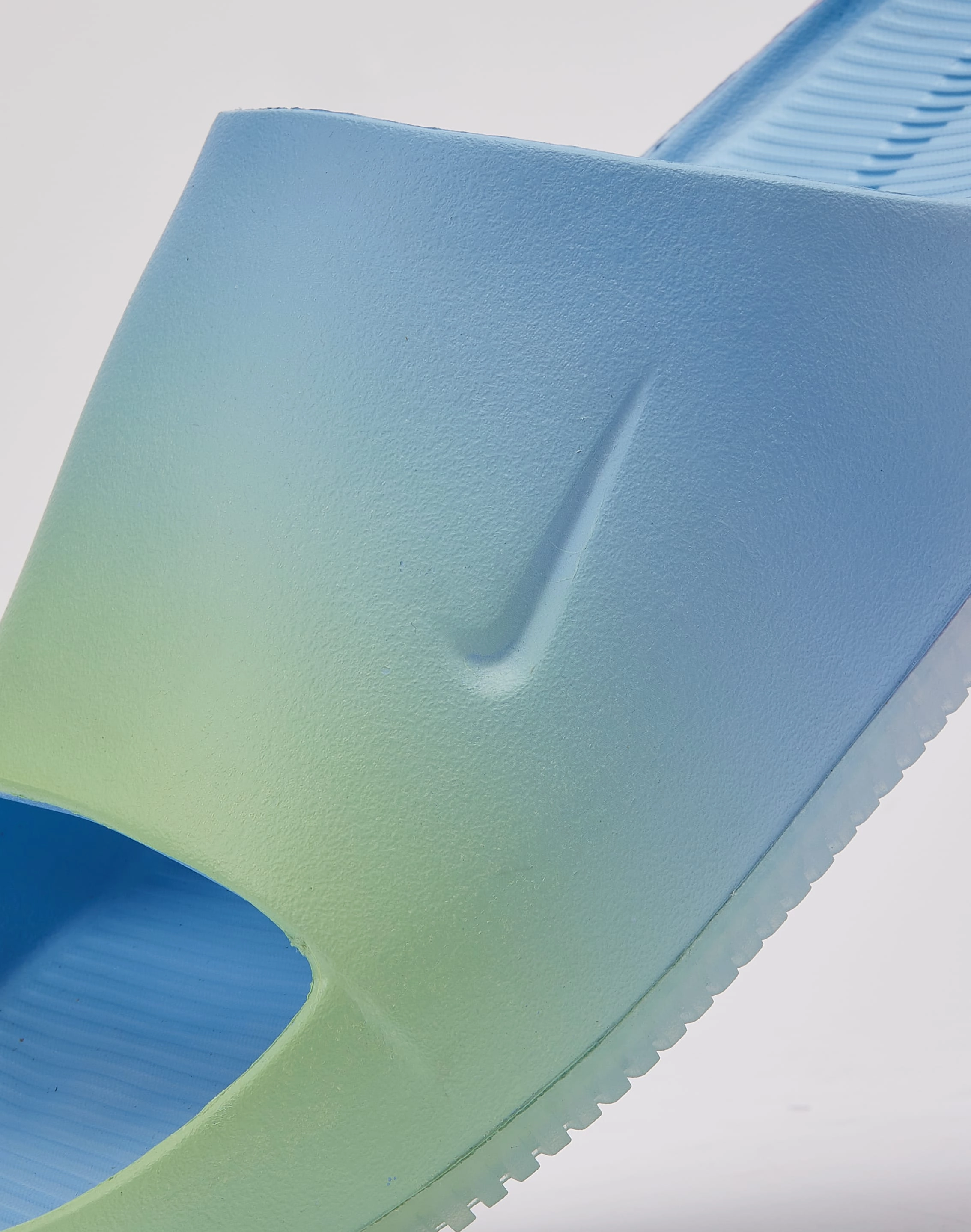 Nike Calm Slides