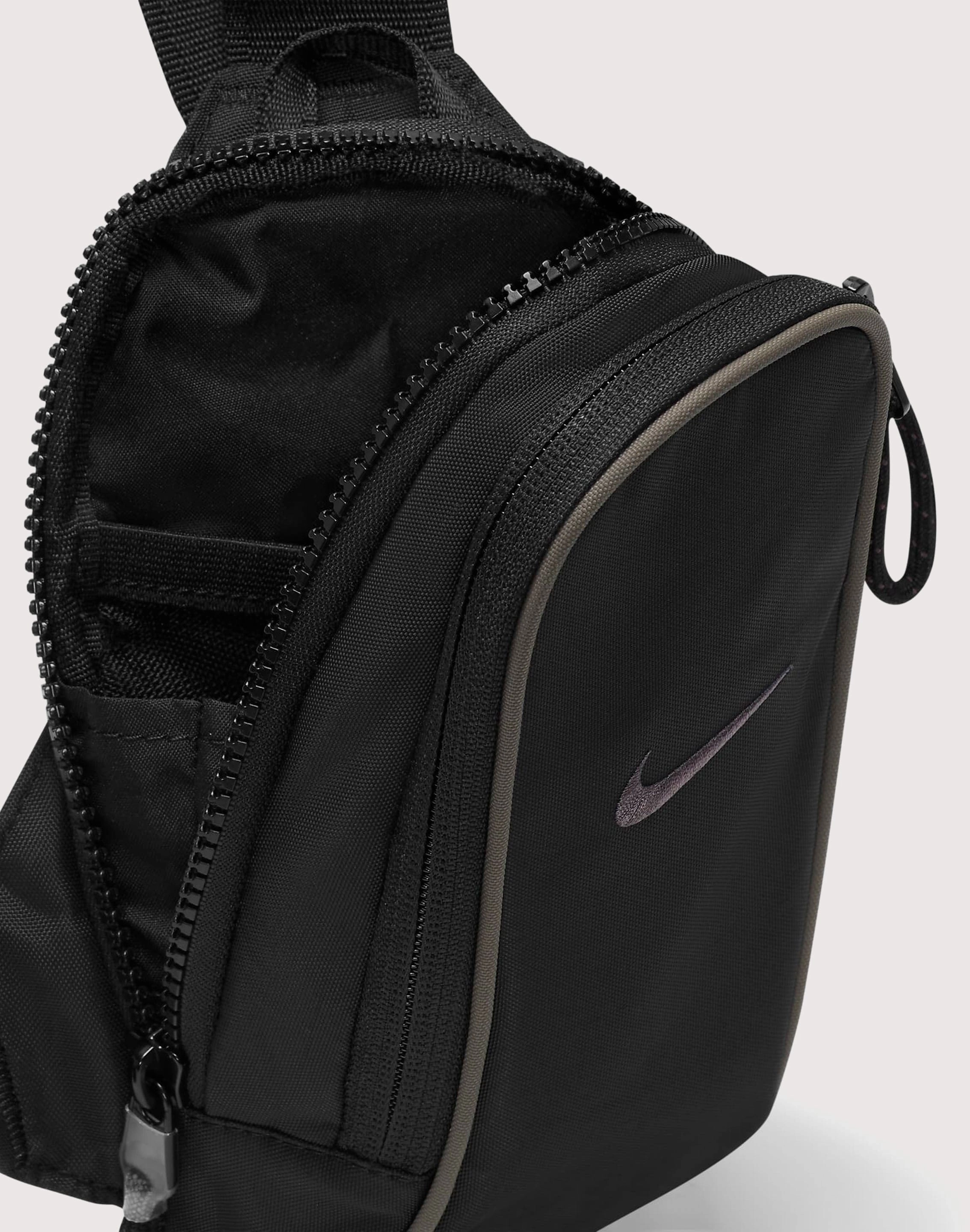 Nike Essentials Crossbody Bag