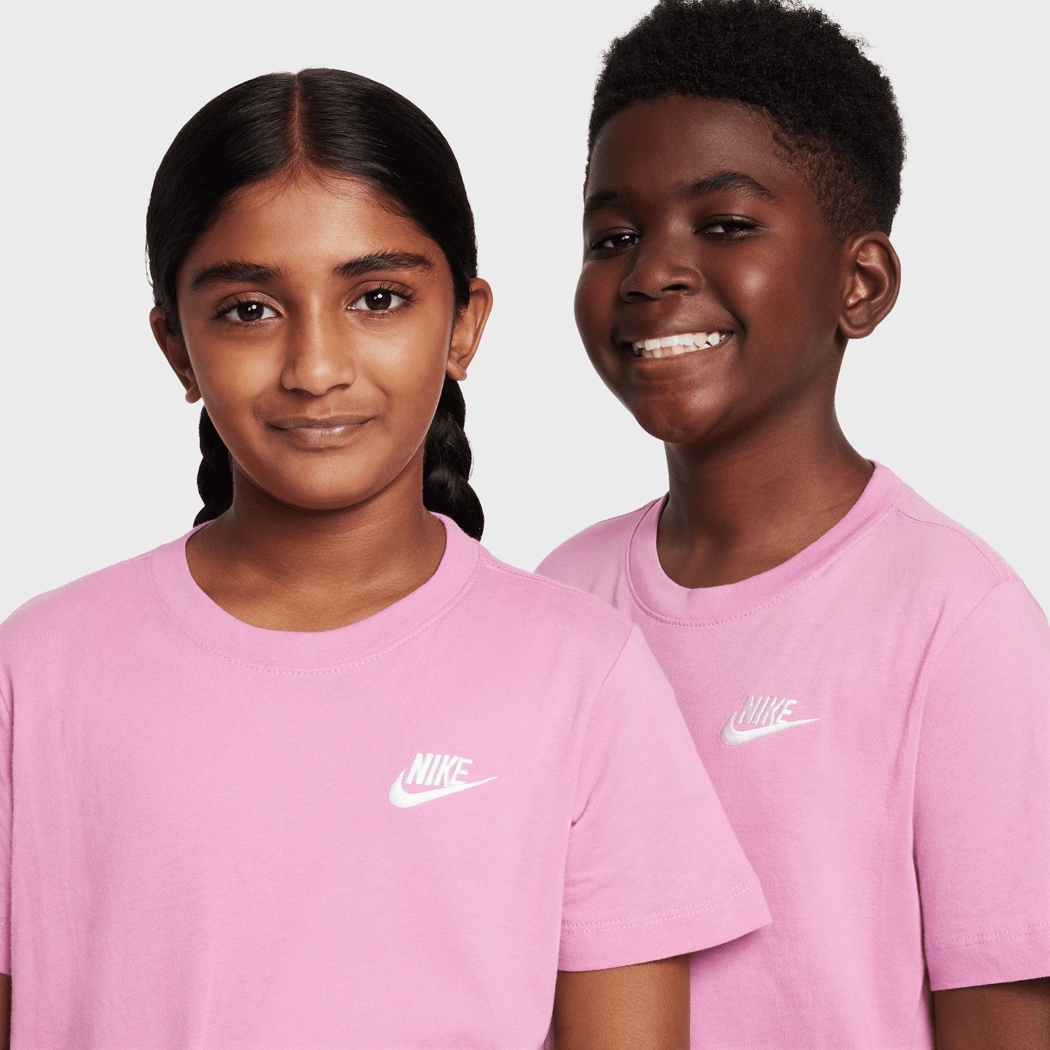 Nike Sportswear Juniors' Embroidered Futura T-Shirt / Magic Flamingo