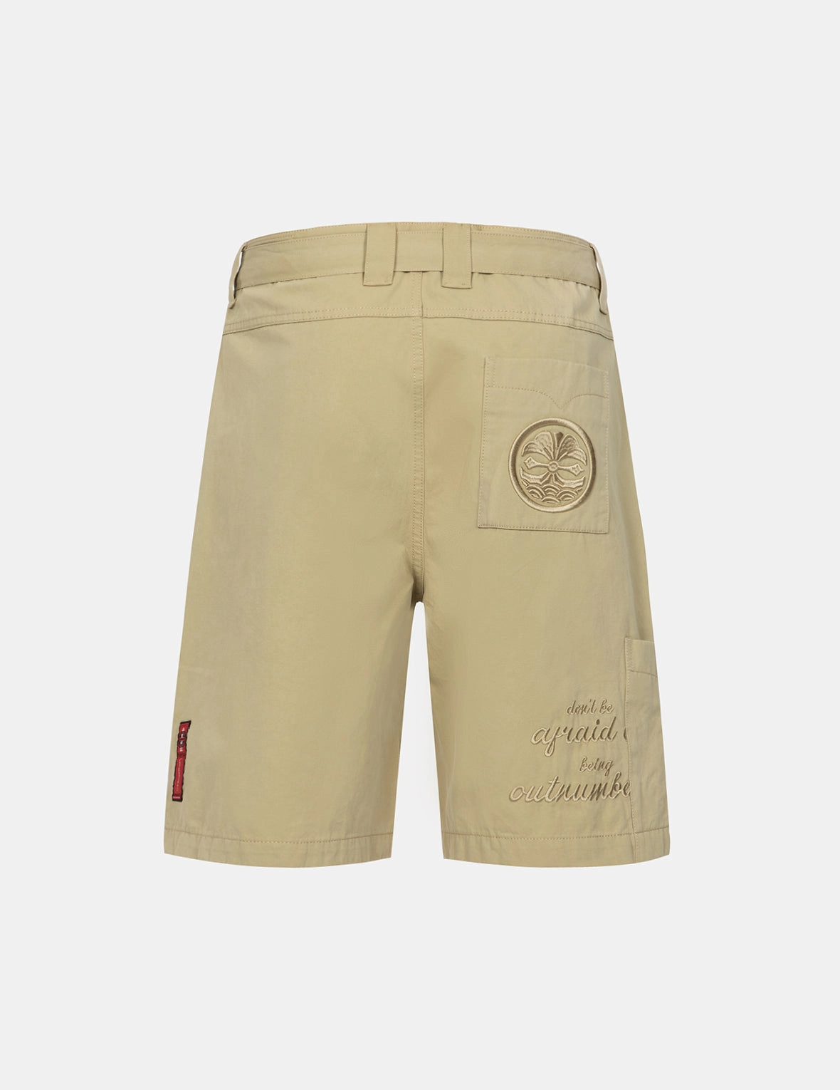 Tone-on-tone Kamon and Slogan Embroidery Cargo Shorts