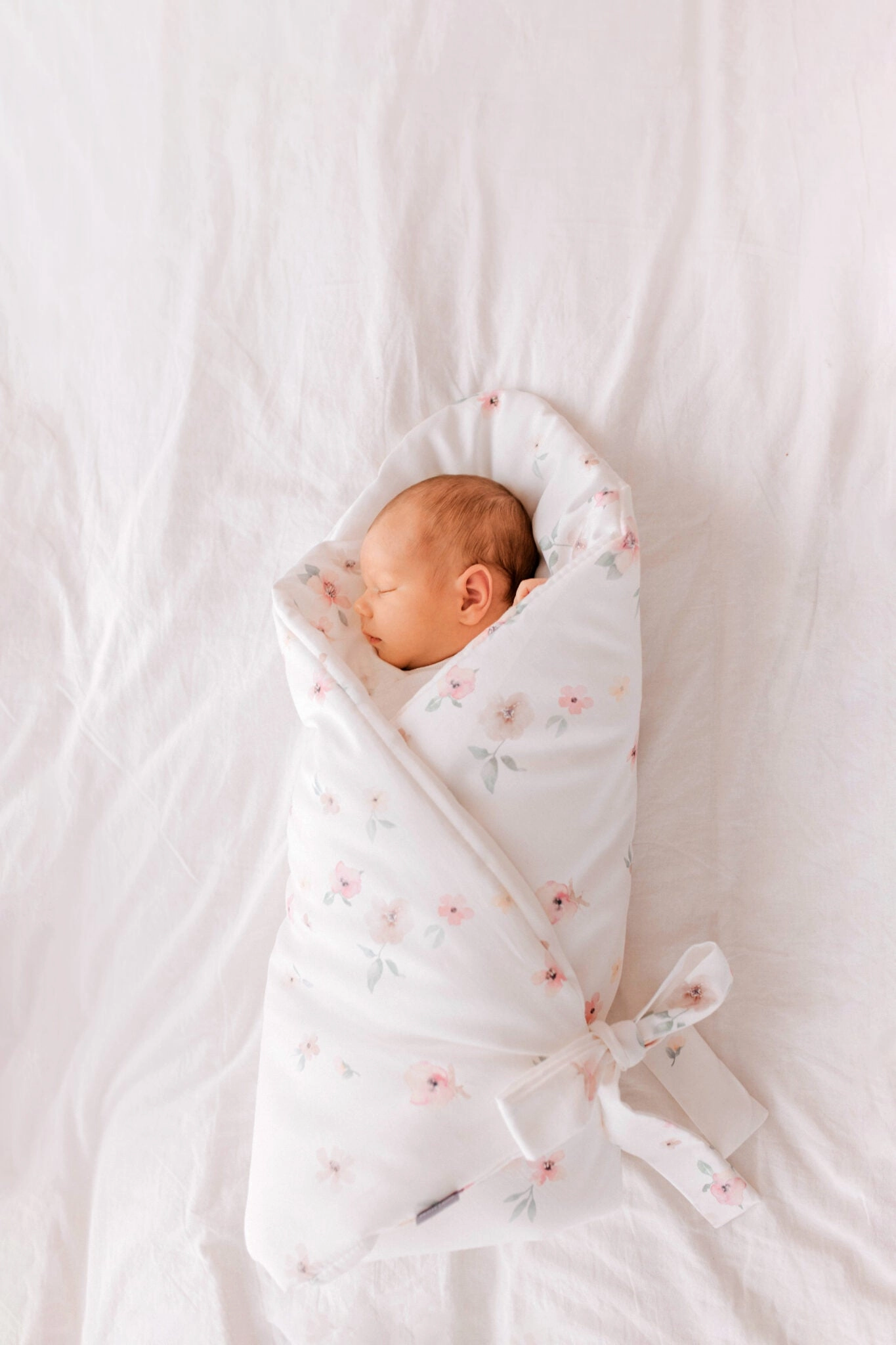 Wrap With Bow - Pastel Retro Flowers - قماط